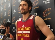 开云官网-骑士核心背部受伤缺席未来比赛的简单介绍