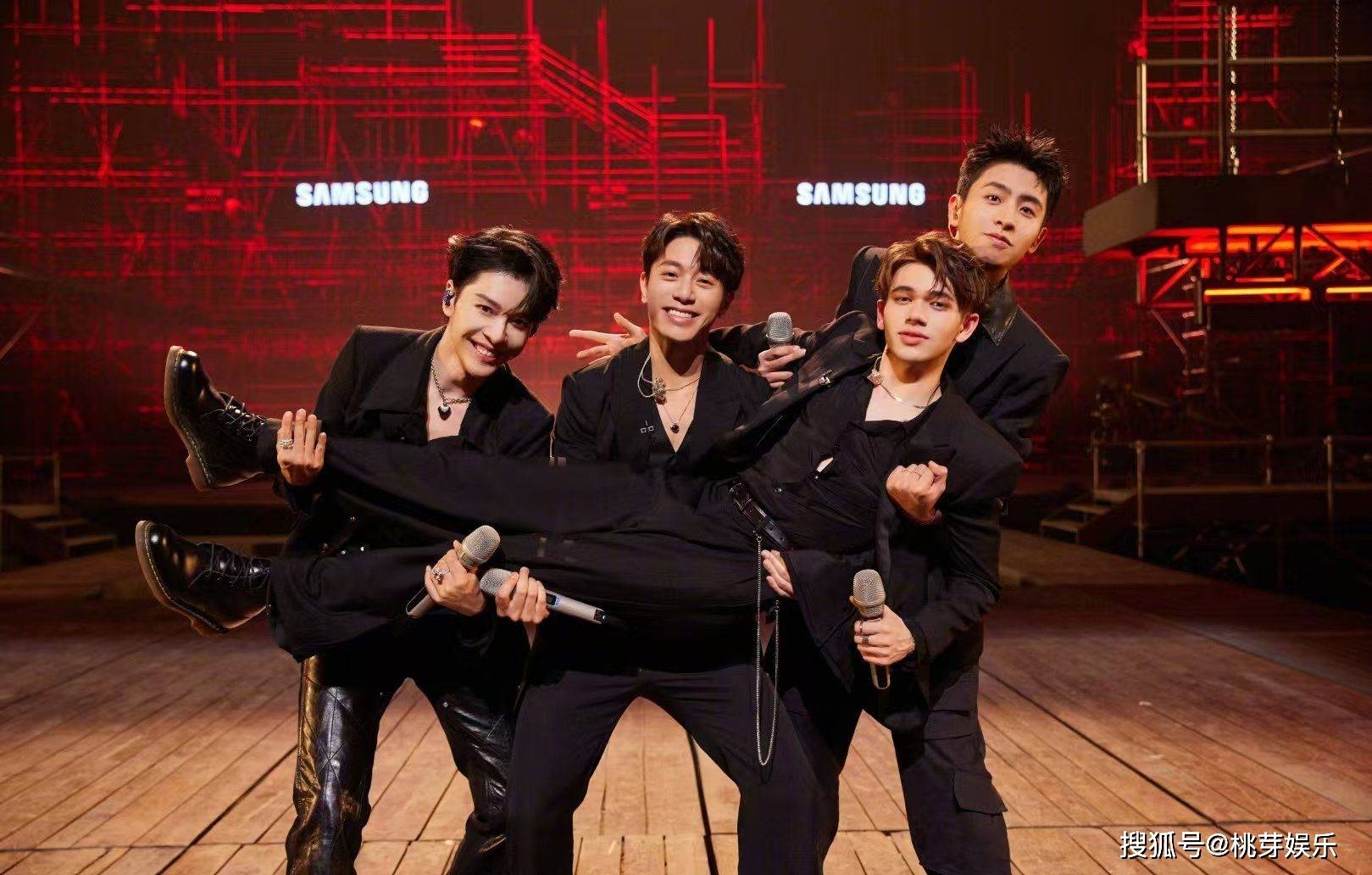 拼尽全力!强队在赛场上披荆斩棘的简单介绍 拼尽全力!强队在赛场上披荆斩棘的简单介绍