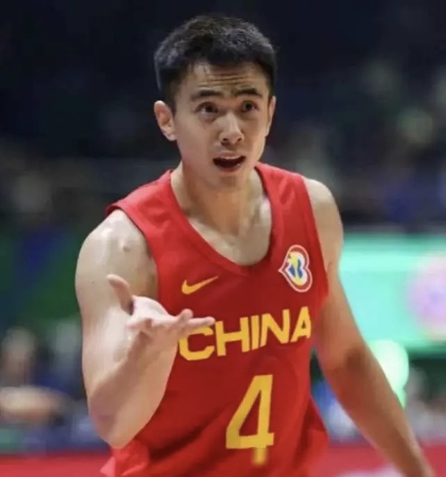 球员技术大比拼,谁能脱颖而出呢? 球员技术大比拼,谁能脱颖而出呢?