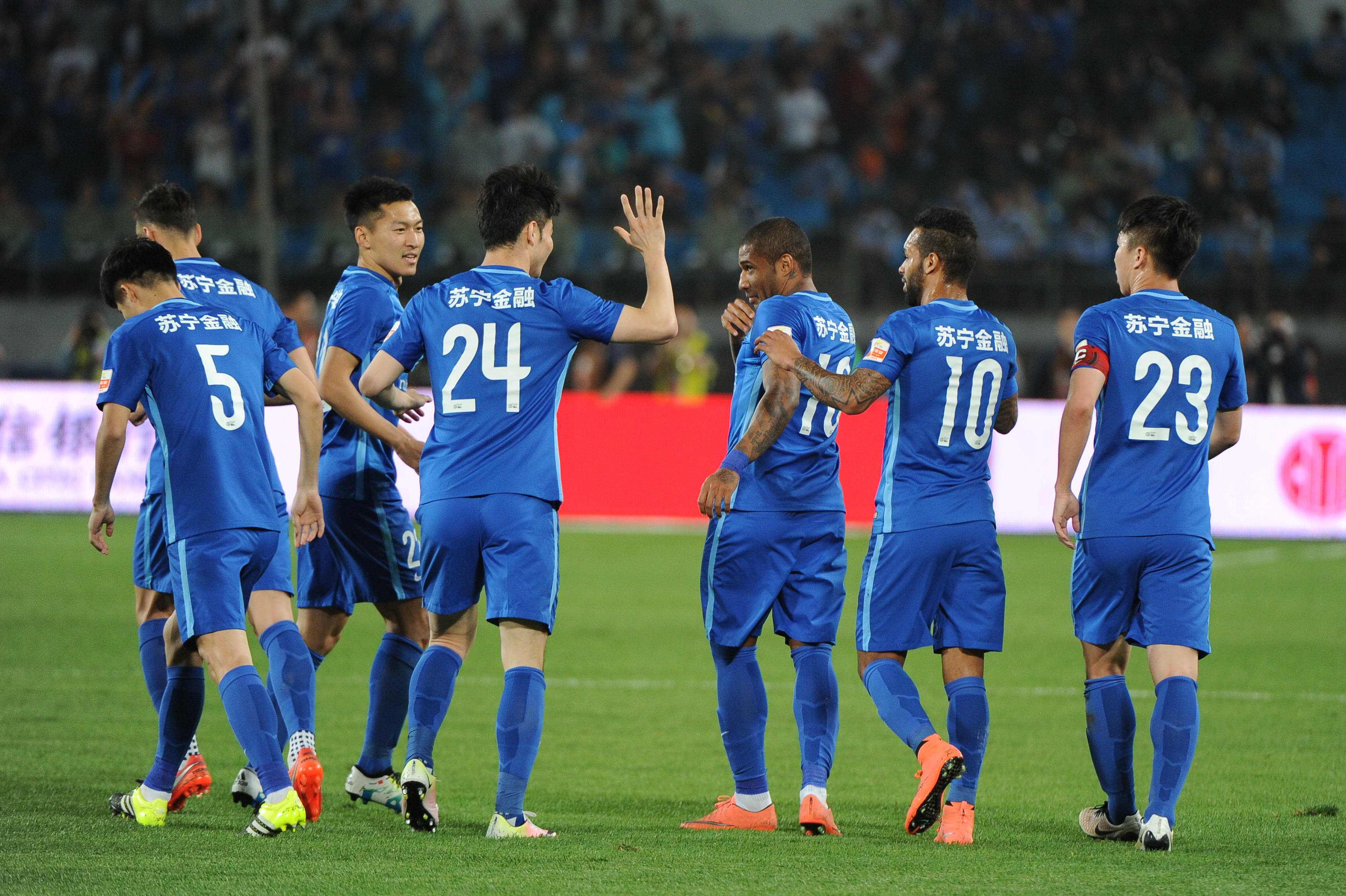 包含江苏苏宁客场-小胜延边富德,取得四连胜的词条 包含江苏苏宁客场-小胜延边富德,取得四连胜的词条