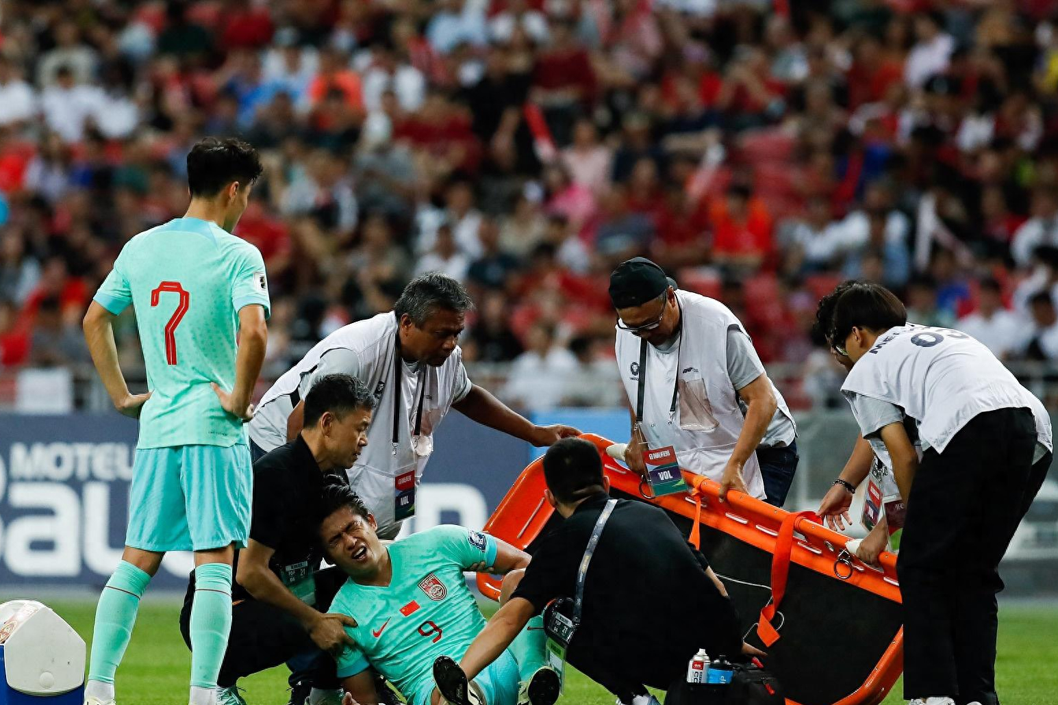 关于斯旺西取得关键胜利,保级压力减轻的信息 关于斯旺西取得关键胜利,保级压力减轻的信息