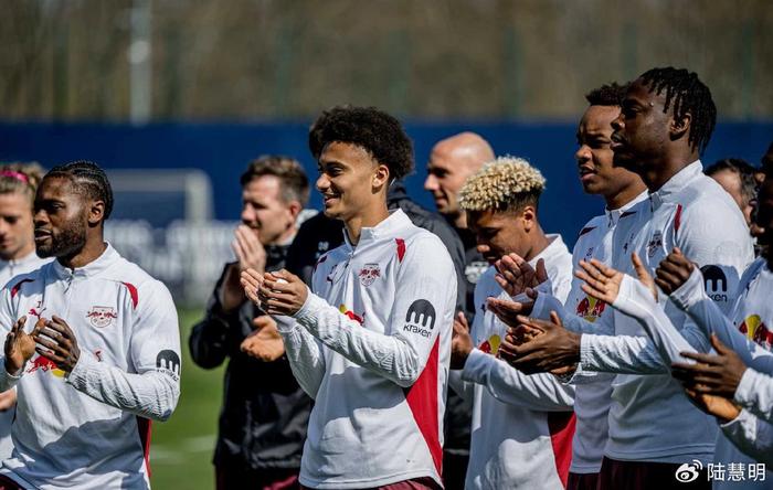 关于沃尔夫斯堡与RB莱比锡正面交锋,雄心勃勃!的信息 关于沃尔夫斯堡与RB莱比锡正面交锋,雄心勃勃!的信息