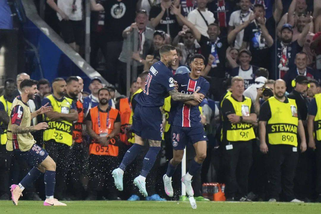 法国球员在欧冠联赛中取得重要胜利