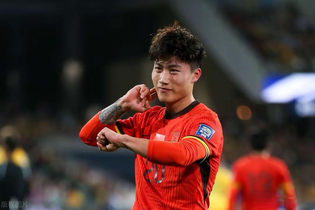 一位年轻球员的崭露头角令人瞩目 一位年轻球员的崭露头角令人瞩目