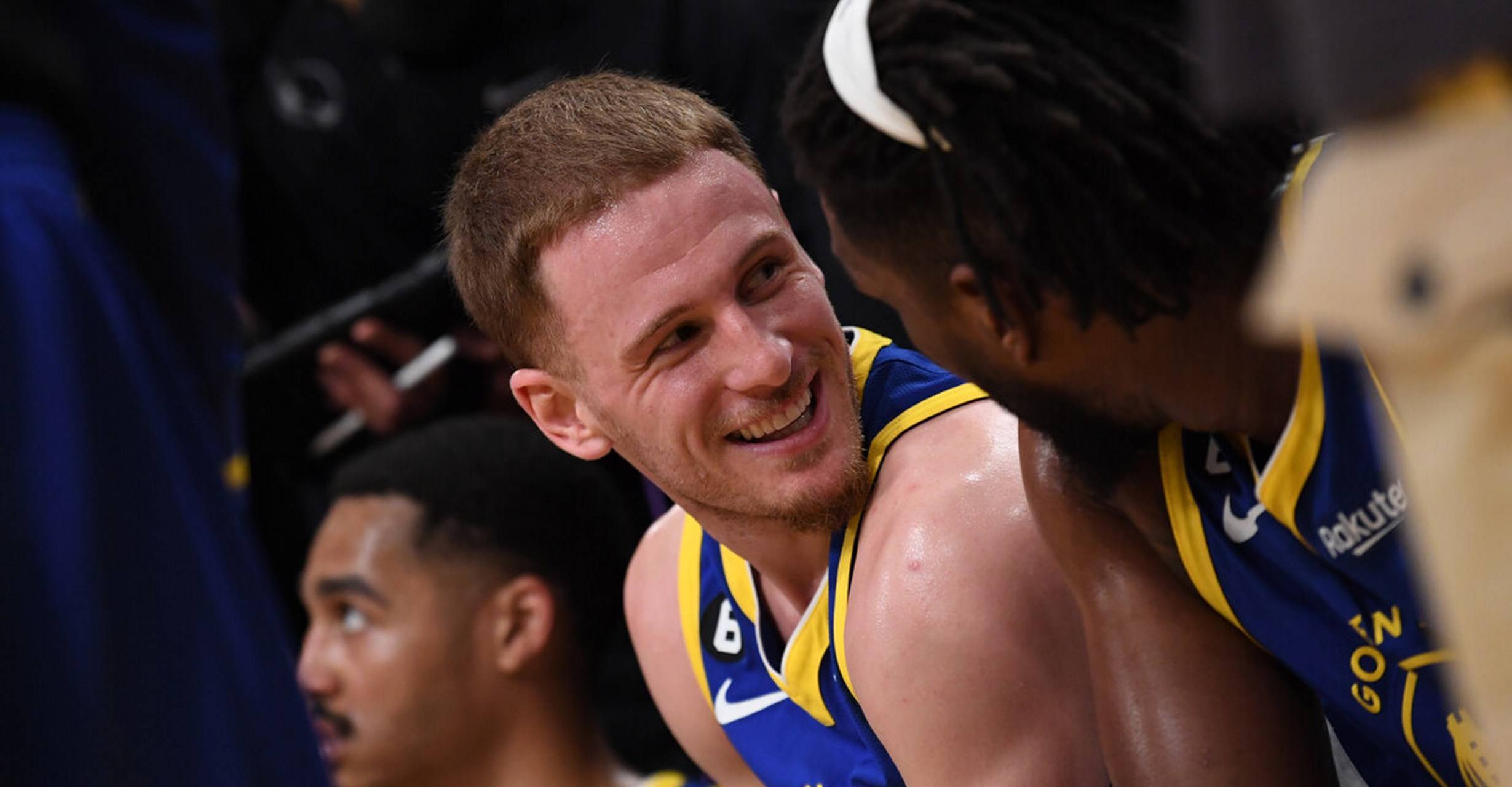 勇士遭热火逆转,失去不败纪录 勇士遭热火逆转,失去不败纪录