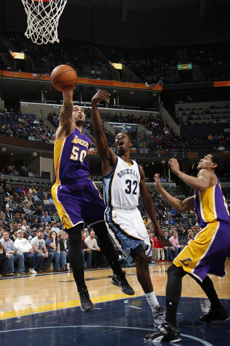 灰熊力克黄蜂,克拉克森27分的简单介绍 灰熊力克黄蜂,克拉克森27分的简单介绍