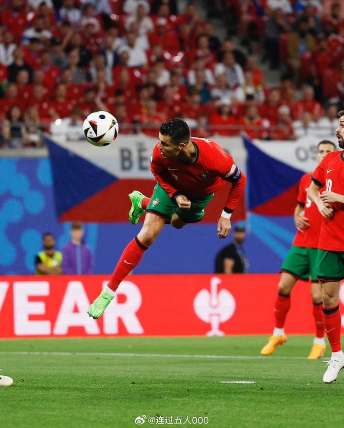 球队士气高昂,再度晋级欧洲国家队 球队士气高昂,再度晋级欧洲国家队