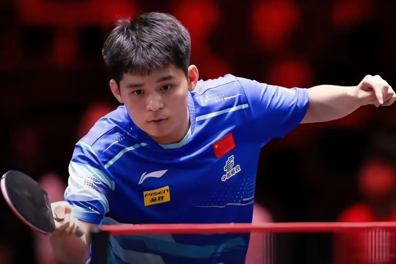 体育精神在比赛中得以展现,球员拼搏不懈 体育精神在比赛中得以展现,球员拼搏不懈