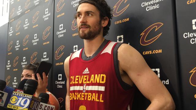 骑士核心背部受伤缺席未来比赛的简单介绍 骑士核心背部受伤缺席未来比赛的简单介绍