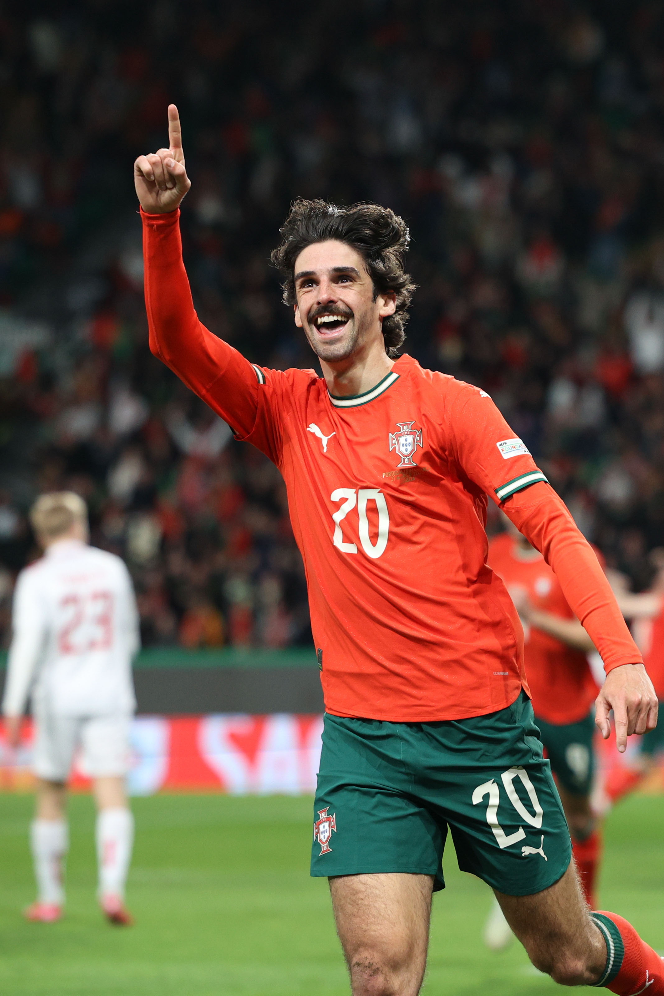 包含葡萄牙迎来重大转机,成功晋级欧锦赛的词条 包含葡萄牙迎来重大转机,成功晋级欧锦赛的词条