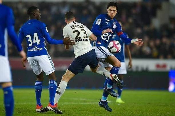 南特遭遇惨败,球员调整状态备战 南特遭遇惨败,球员调整状态备战