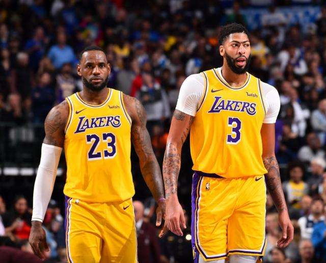 湖人迎来一场不可思议的乒乓球对决的简单介绍 湖人迎来一场不可思议的乒乓球对决的简单介绍