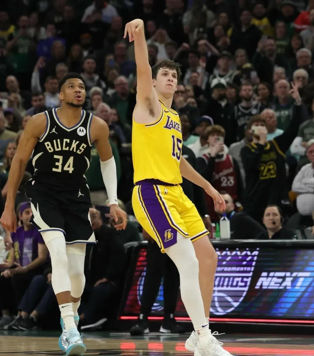 湖人在纽约续约引热议 湖人在纽约续约引热议