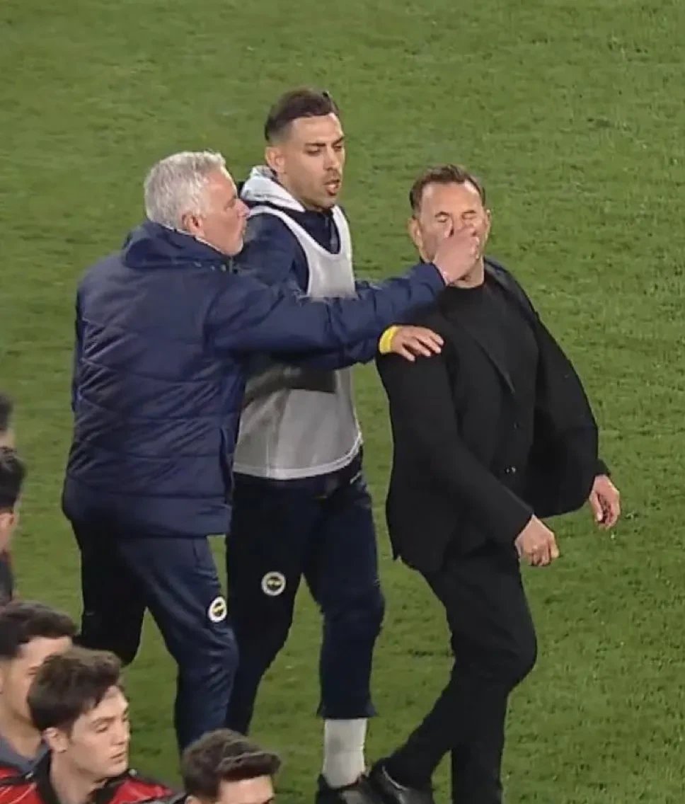 土超豪门加拉塔萨雷胜出,渐趋稳定的简单介绍 土超豪门加拉塔萨雷胜出,渐趋稳定的简单介绍