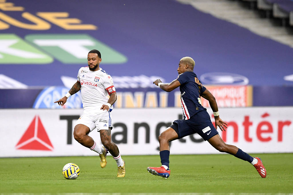 里昂球员的紧密配合占得先机的简单介绍 里昂球员的紧密配合占得先机的简单介绍