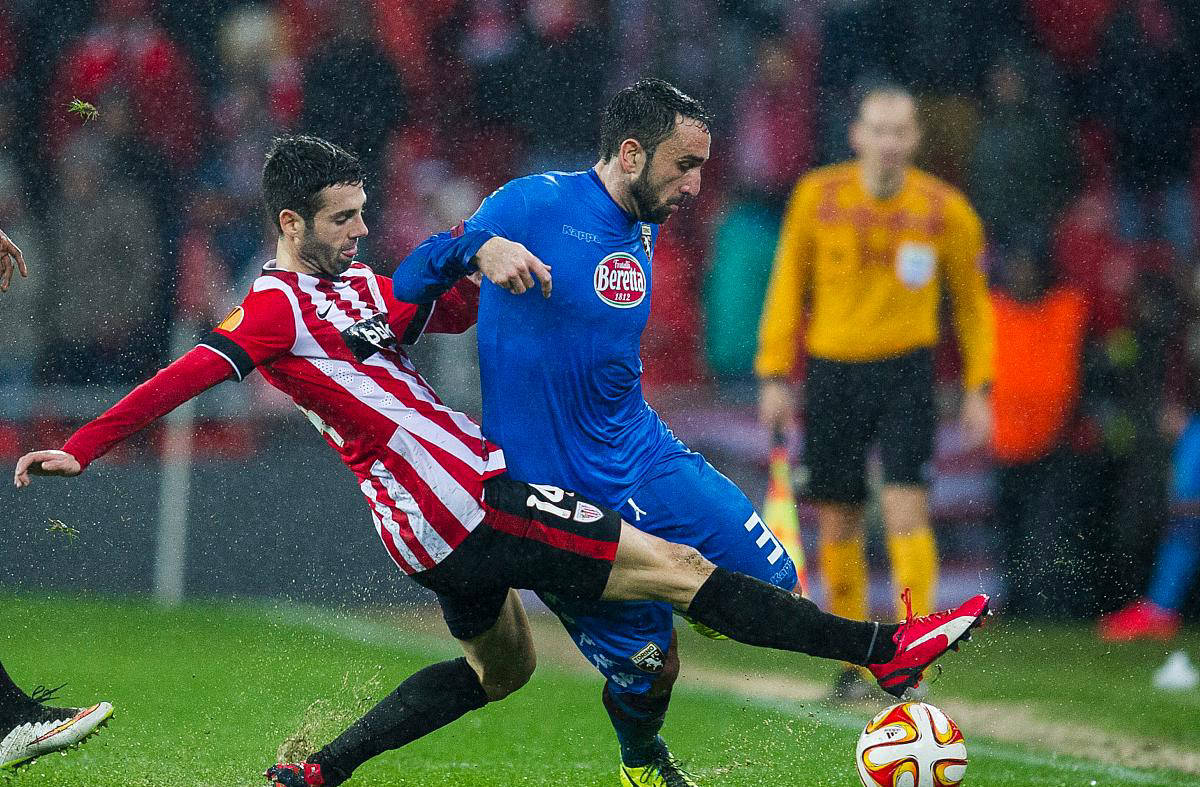 比利亚雷亚尔主场战胜,追赶前四名 比利亚雷亚尔主场战胜,追赶前四名