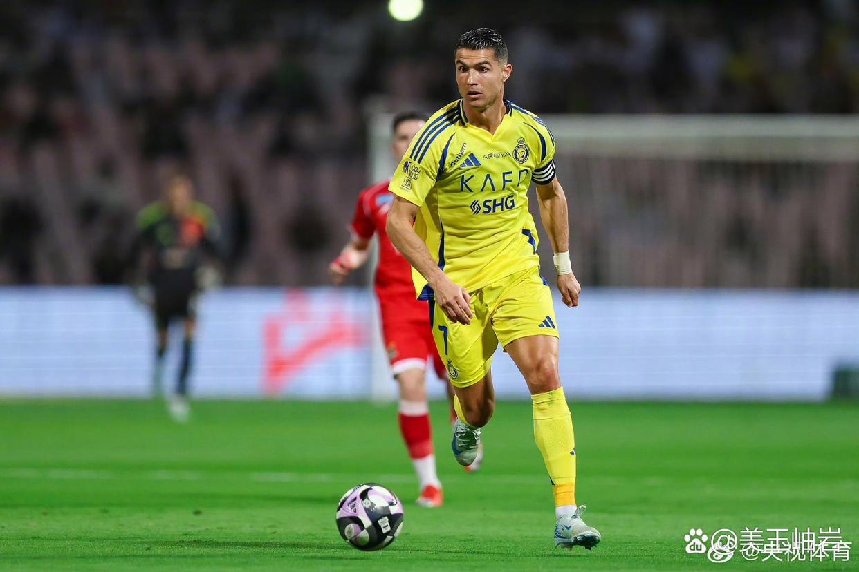 尤文图斯客场取胜:C罗再次破门领跑射手榜 尤文图斯客场取胜:C罗再次破门领跑射手榜