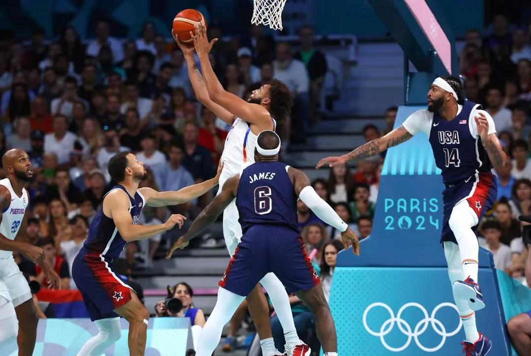 美国男篮以压倒性优势进入半决赛的简单介绍 美国男篮以压倒性优势进入半决赛的简单介绍