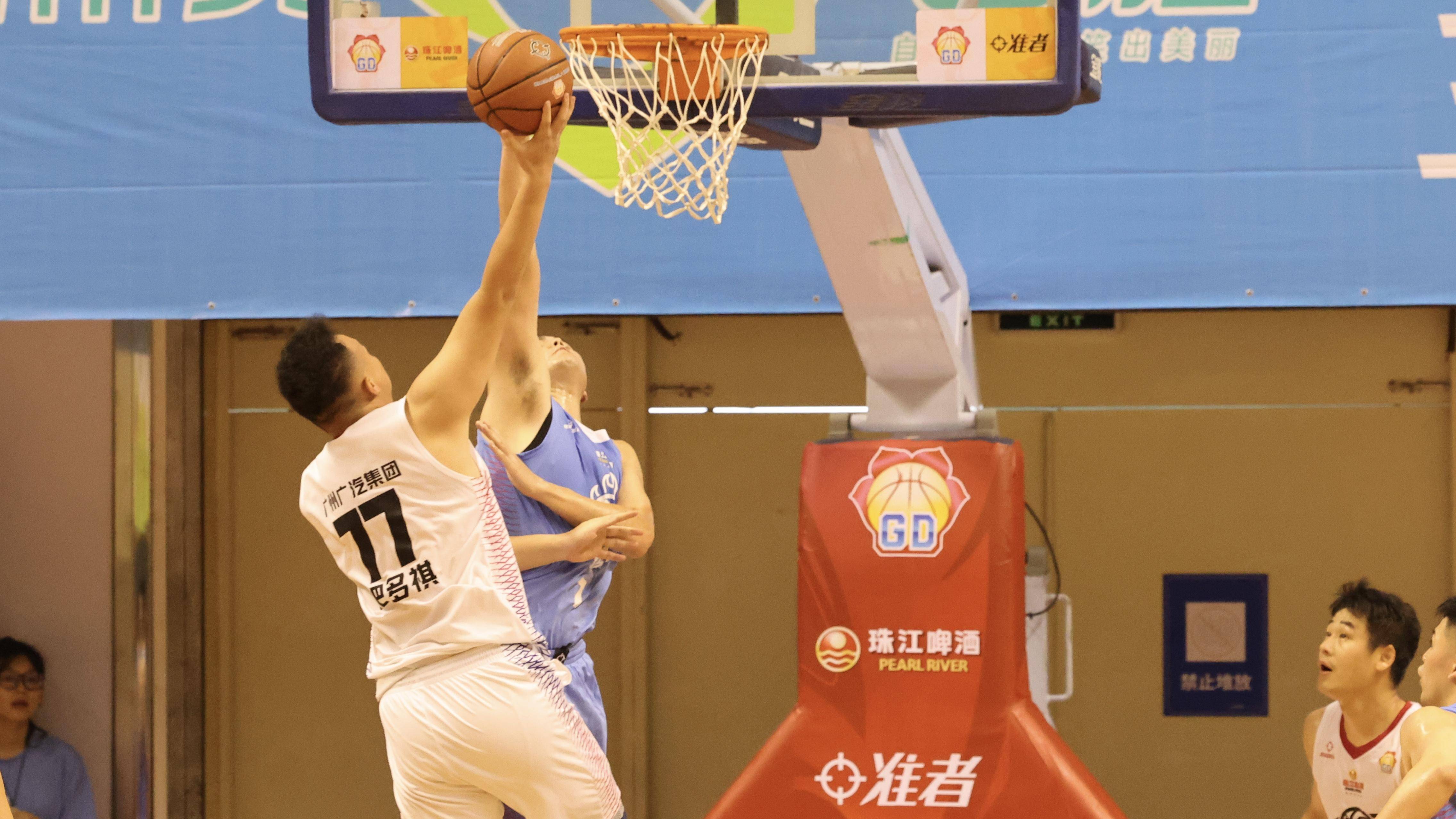 湖北男篮主场告捷,取得季后赛入场券 湖北男篮主场告捷,取得季后赛入场券