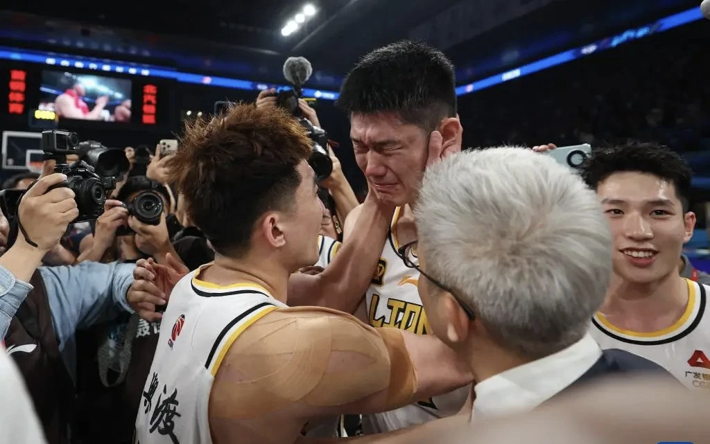 包含亚洲篮球联赛中实力对决,球员表现出色劲敌难敌的词条 包含亚洲篮球联赛中实力对决,球员表现出色劲敌难敌的词条