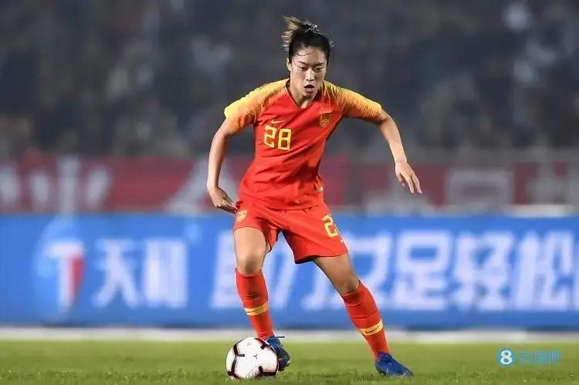 中国运动员:女足球员华丽表现展现国际体育风采的简单介绍 中国运动员:女足球员华丽表现展现国际体育风采的简单介绍