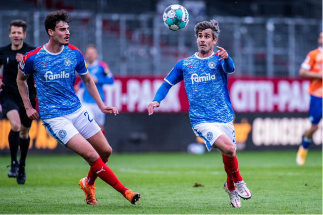 汉堡主场战平对手,坚守中游位置的简单介绍 汉堡主场战平对手,坚守中游位置的简单介绍