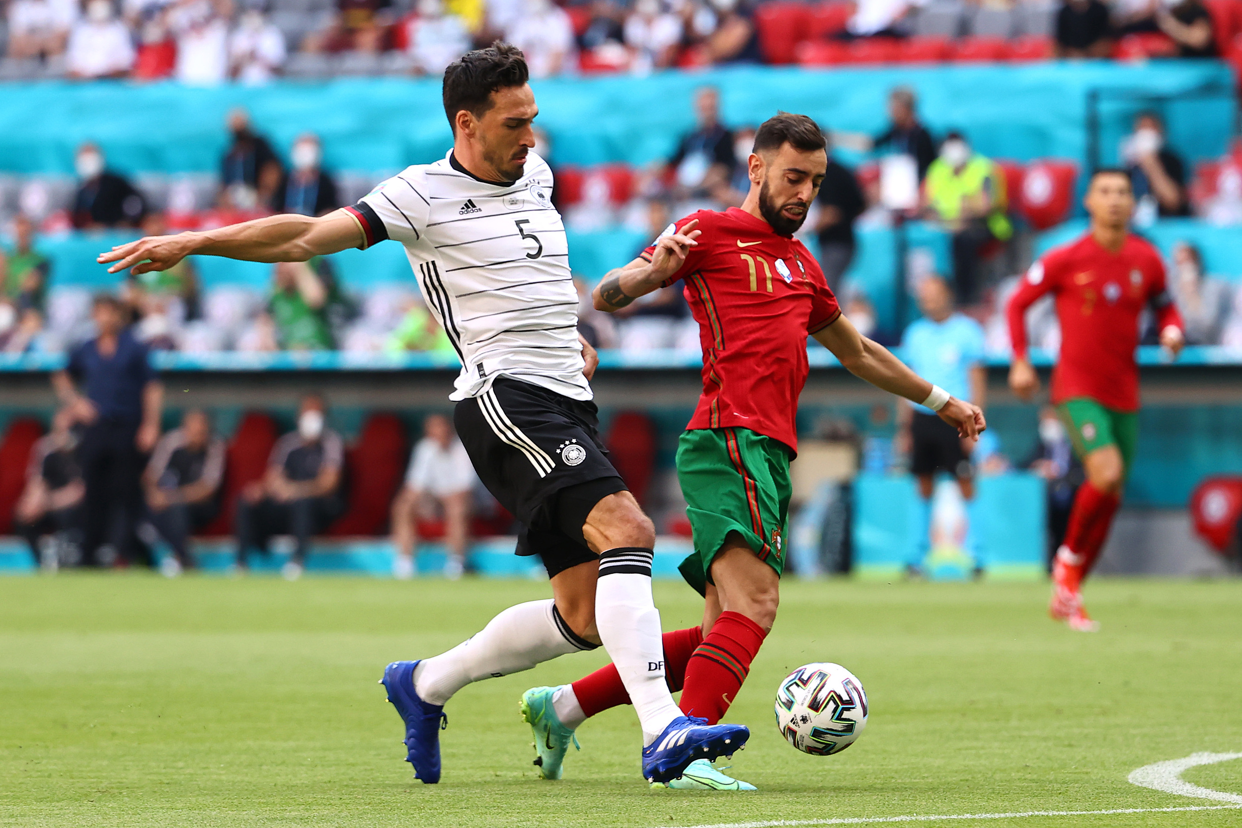 包含葡萄牙轻取哥伦比亚,布鲁诺·费尔南德斯惊艳世界的词条 包含葡萄牙轻取哥伦比亚,布鲁诺·费尔南德斯惊艳世界的词条