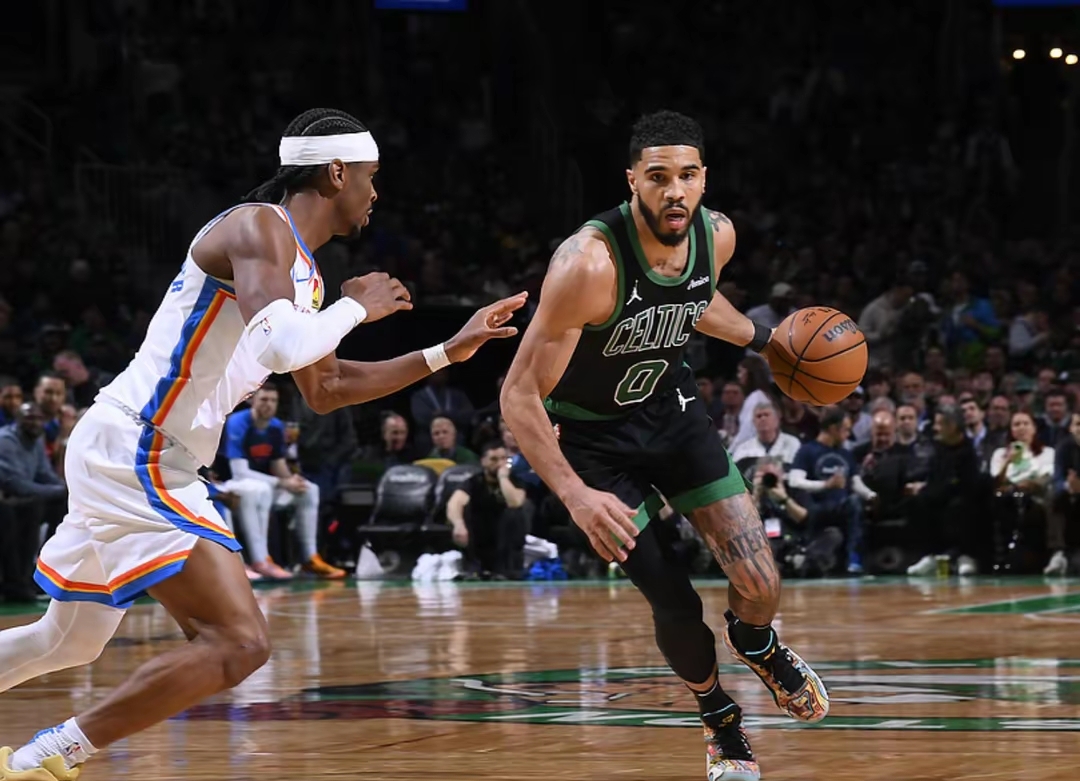 关于独行侠轻取76人,塔图姆惊艳四座的信息 关于独行侠轻取76人,塔图姆惊艳四座的信息