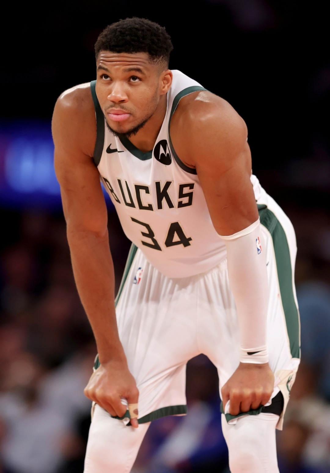 关于雄鹿轻取爵士,克莱状态火热的信息 关于雄鹿轻取爵士,克莱状态火热的信息