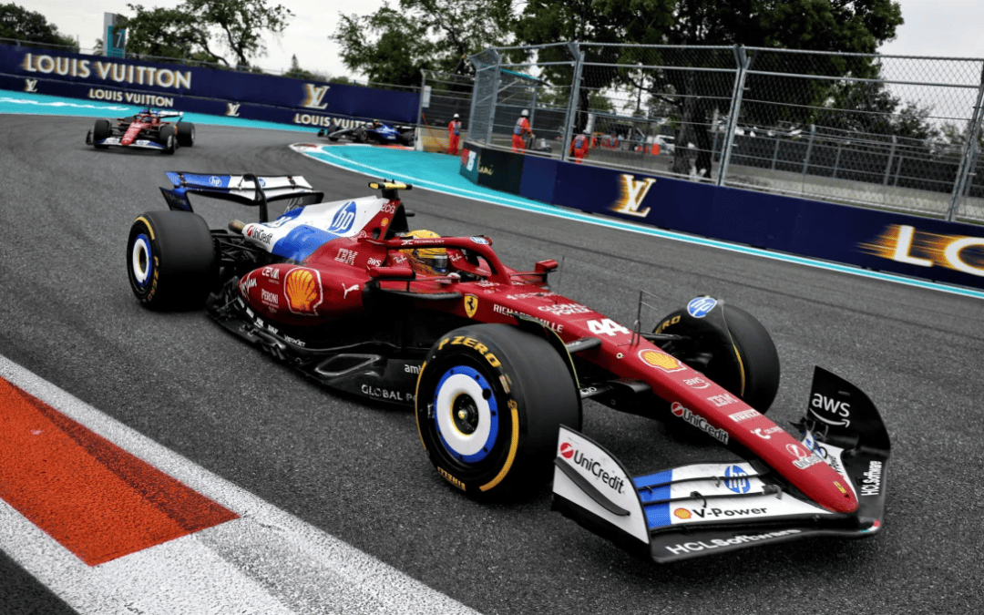 法拉利轻取红牛车队,汉密尔顿统治全场 法拉利轻取红牛车队,汉密尔顿统治全场