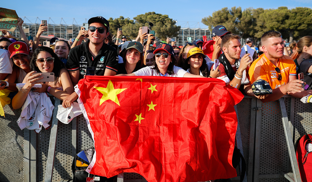 红牛二队碾压梅赛德斯，周冠宇关键制胜