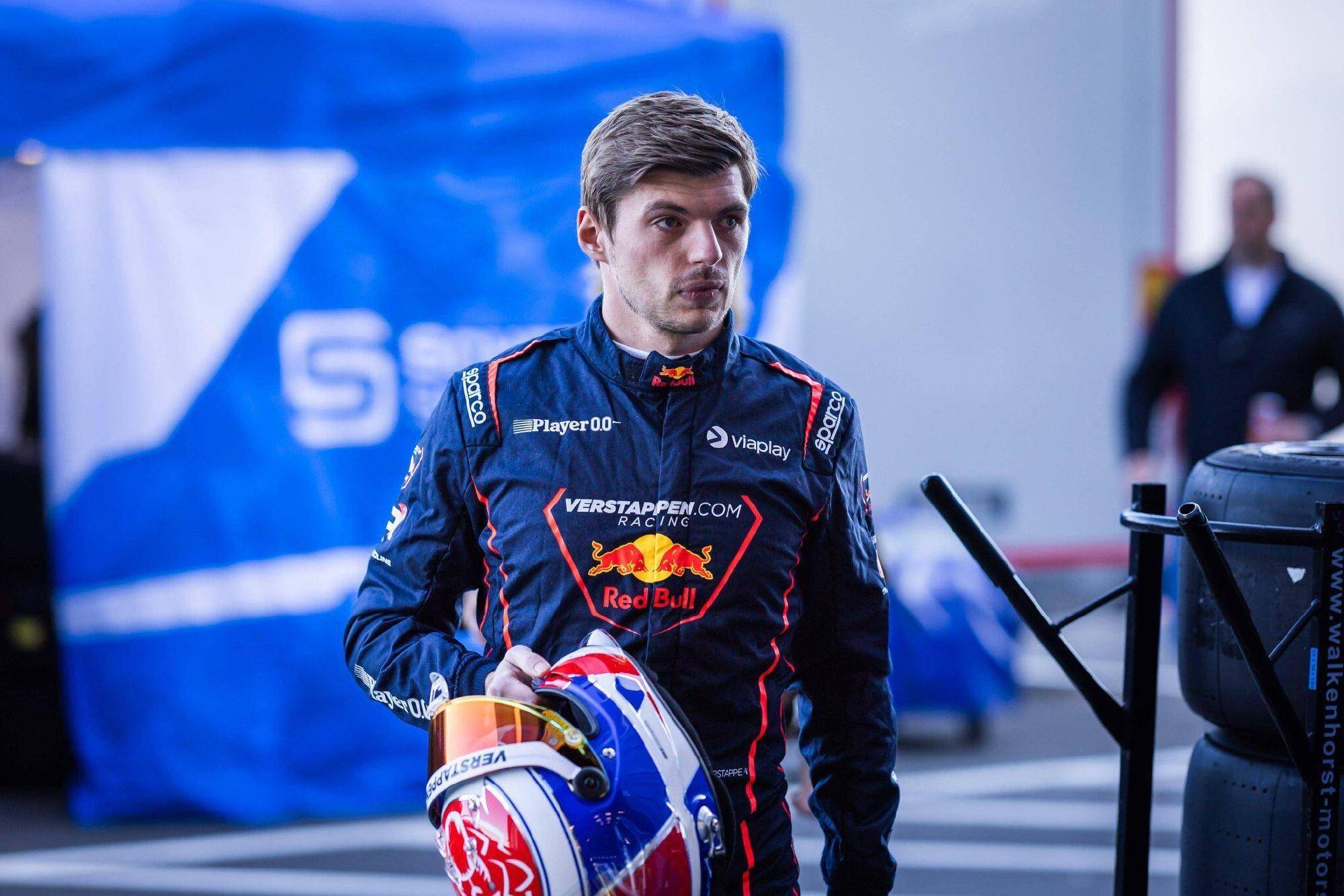 索伯车队鏖战红牛车队，维斯塔潘扛起全队